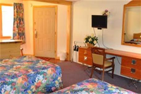 Turnpike Motel Kennebunk Room photo