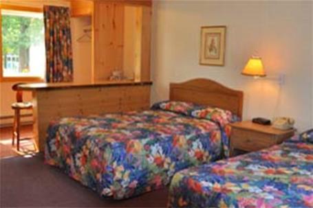Turnpike Motel Kennebunk Room photo